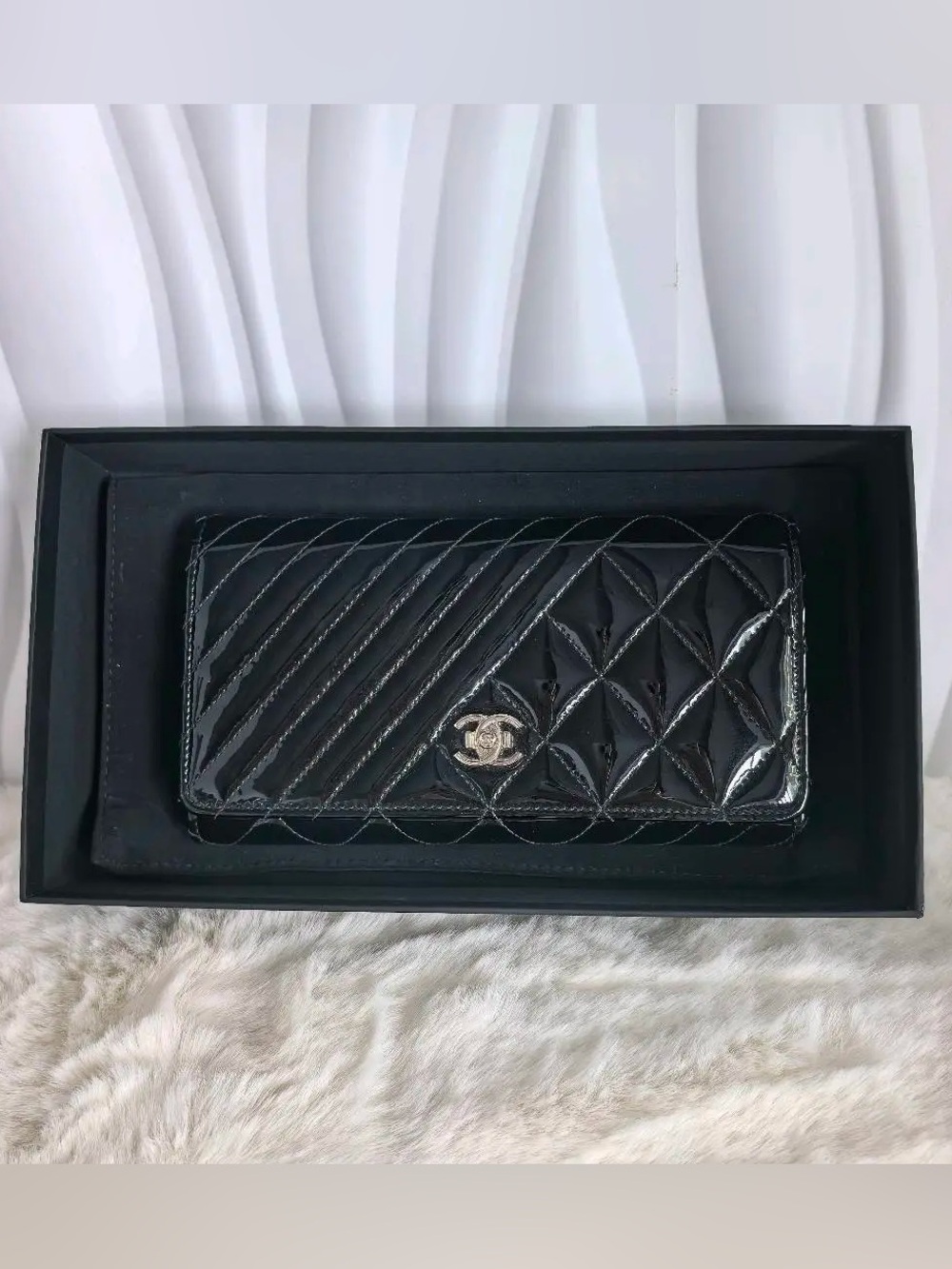 16 Chanel Coco Boy Wallet